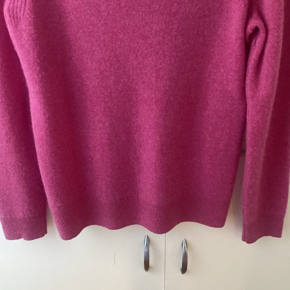 Saks Fifth Avenue cashmere sweater - Picture 12 of 16